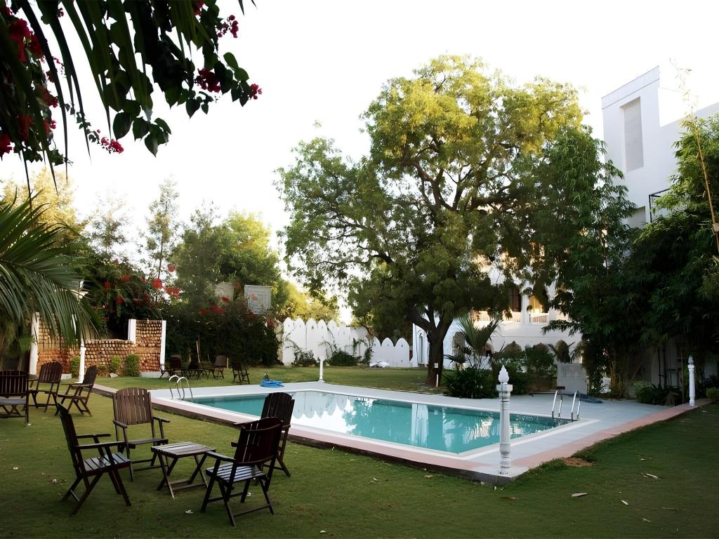 Hotel Sirsi Haveli