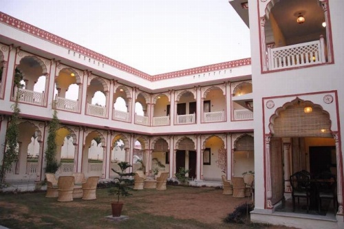 Hotel Sirsi Haveli image 10