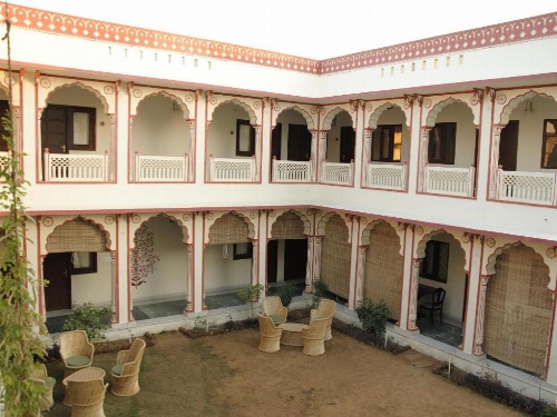 Hotel Sirsi Haveli image 11