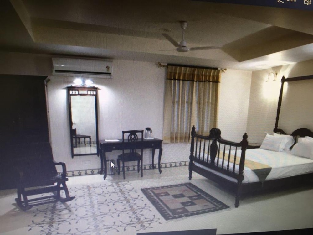 Room image 5