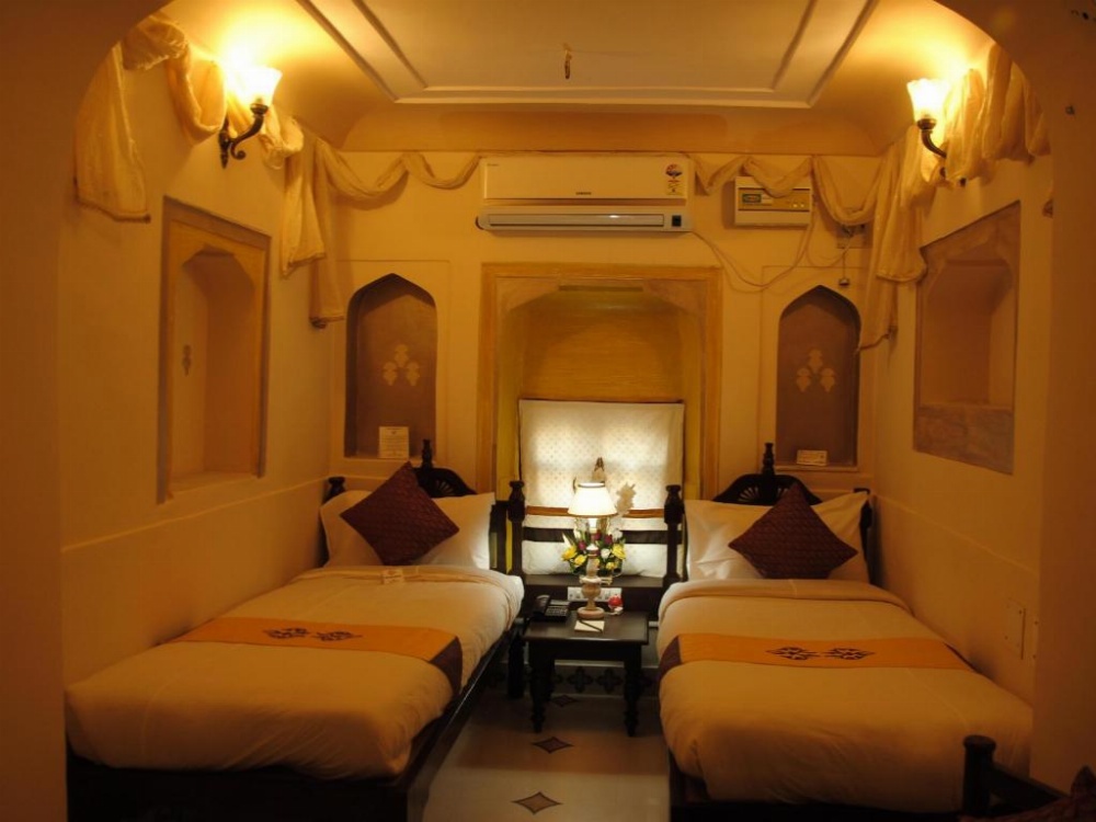 Room image 2