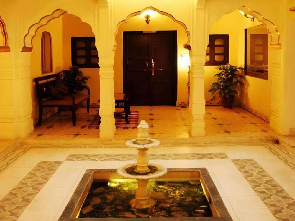 Hotel Sirsi Haveli