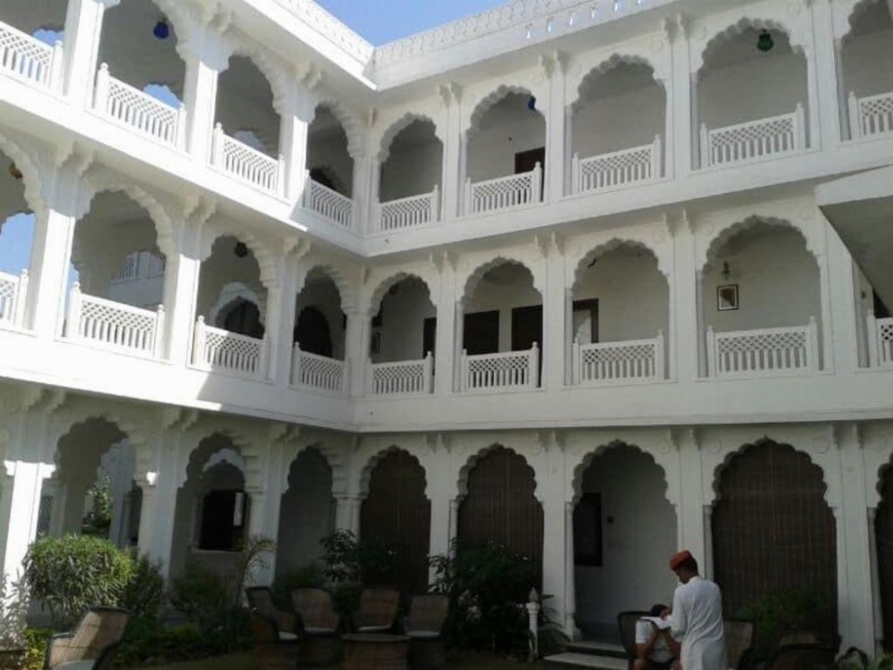 Hotel Sirsi Haveli