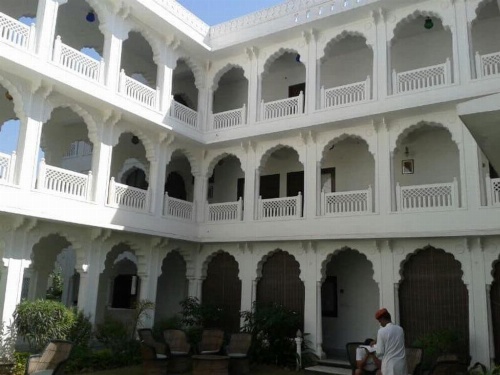 Hotel Sirsi Haveli image 9